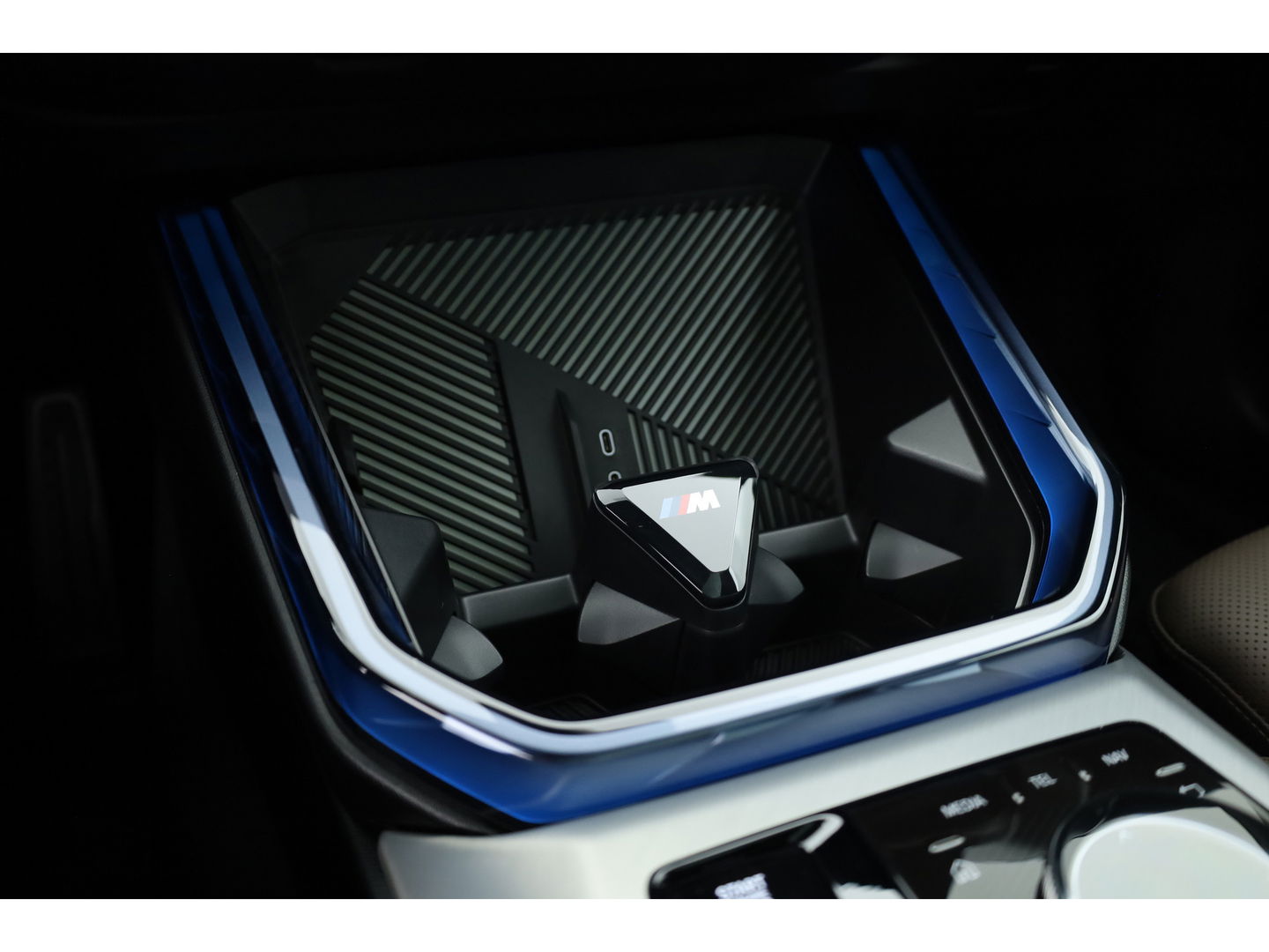 BMW X3 30e xDrive M Sport | Pano | HUD | Harman Kardon | Elek. Trekhaak | 360cam | Leder | 20''