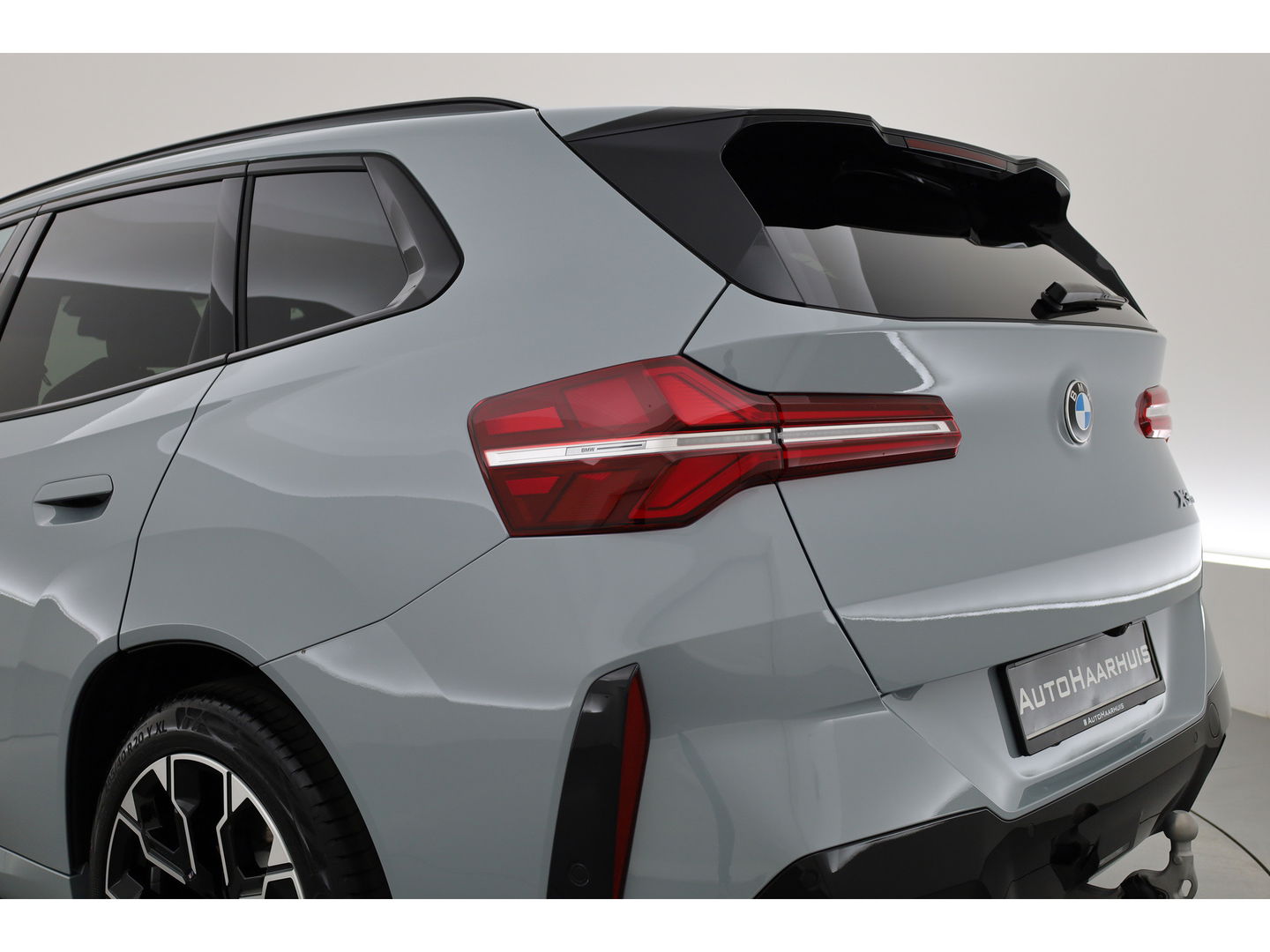 BMW X3 30e xDrive M Sport | Pano | HUD | Harman Kardon | Elek. Trekhaak | 360cam | Leder | 20''