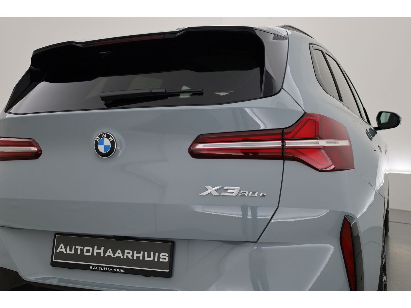 BMW X3 30e xDrive M Sport | Pano | HUD | Harman Kardon | Elek. Trekhaak | 360cam | Leder | 20''