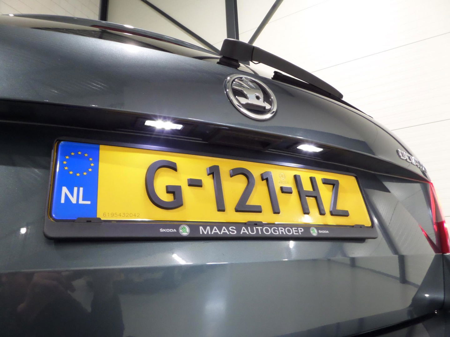 Škoda Octavia Combi 1.0 TSI Greentech Ambition Business "Origineel NL!" Automaat! Apple-carplay Stoelverwarming Full-LED Navigatie