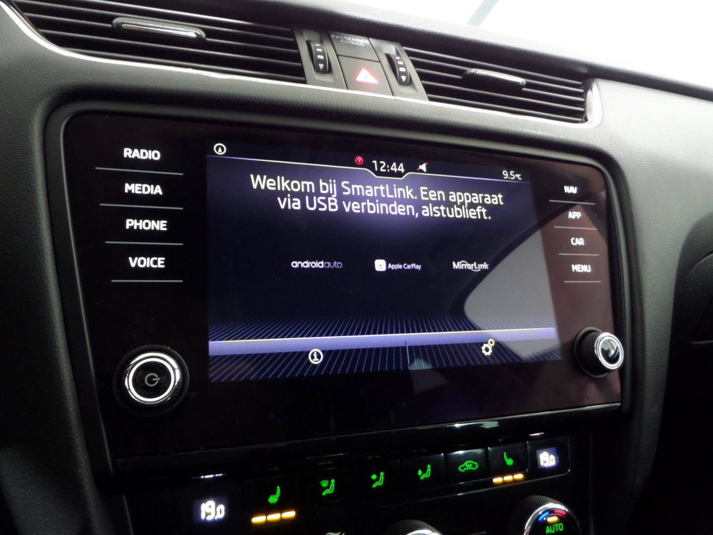 Škoda Octavia Combi 1.0 TSI Greentech Ambition Business "Origineel NL!" Automaat! Apple-carplay Stoelverwarming Full-LED Navigatie