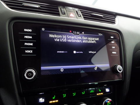 Škoda Octavia Combi 1.0 TSI Greentech Ambition Business "Origineel NL!" Automaat! Apple-carplay Stoelverwarming Full-LED Navigatie