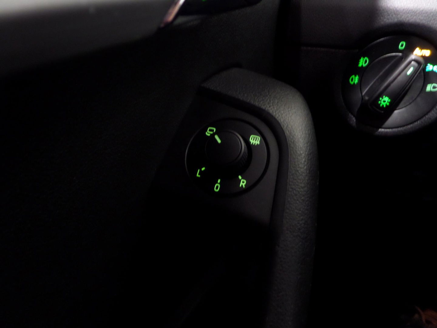 Škoda Octavia Combi 1.0 TSI Greentech Ambition Business "Origineel NL!" Automaat! Apple-carplay Stoelverwarming Full-LED Navigatie