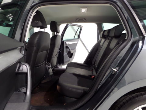 Škoda Octavia Combi 1.0 TSI Greentech Ambition Business "Origineel NL!" Automaat! Apple-carplay Stoelverwarming Full-LED Navigatie