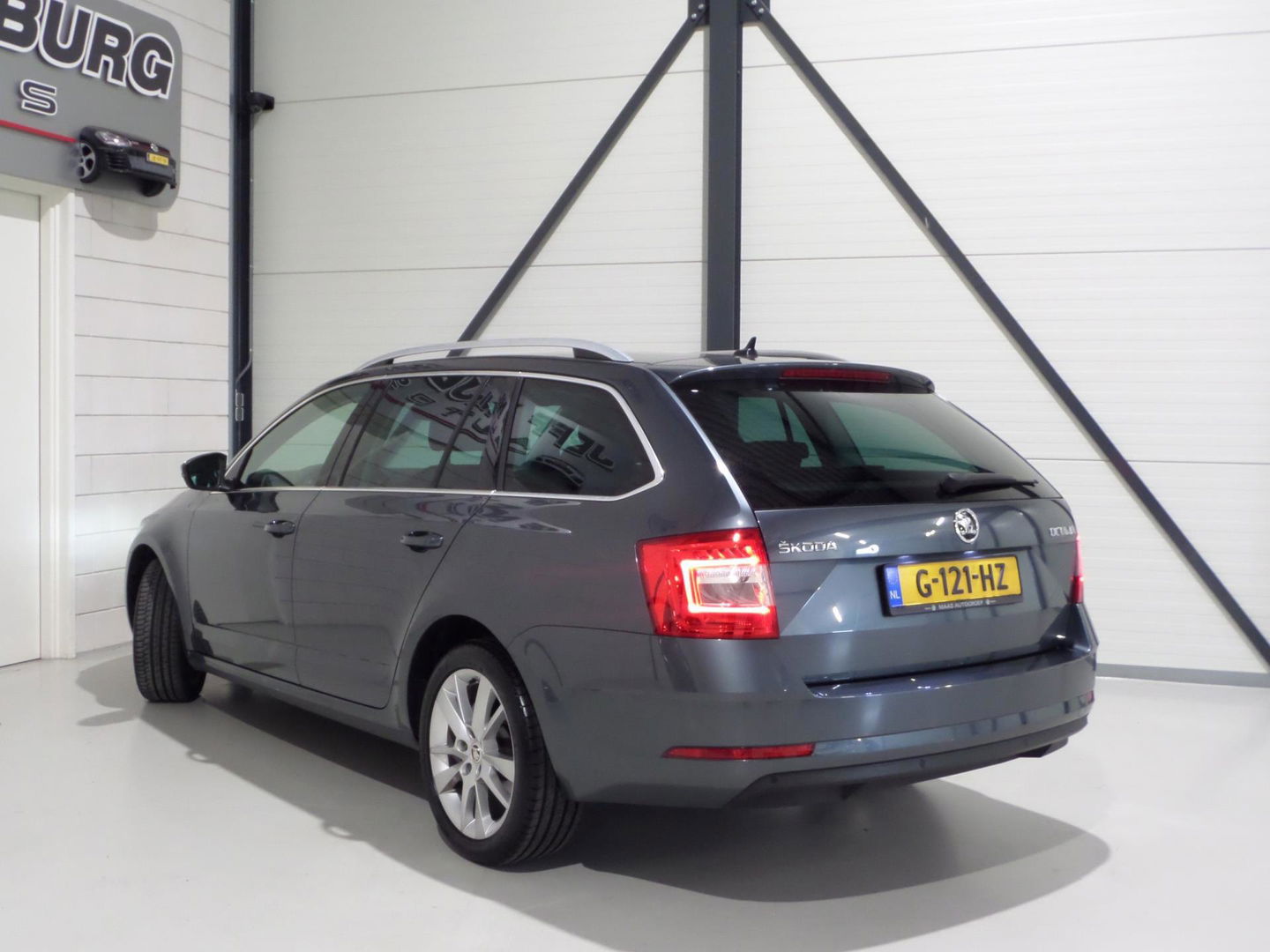 Škoda Octavia Combi 1.0 TSI Greentech Ambition Business "Origineel NL!" Automaat! Apple-carplay Stoelverwarming Full-LED Navigatie