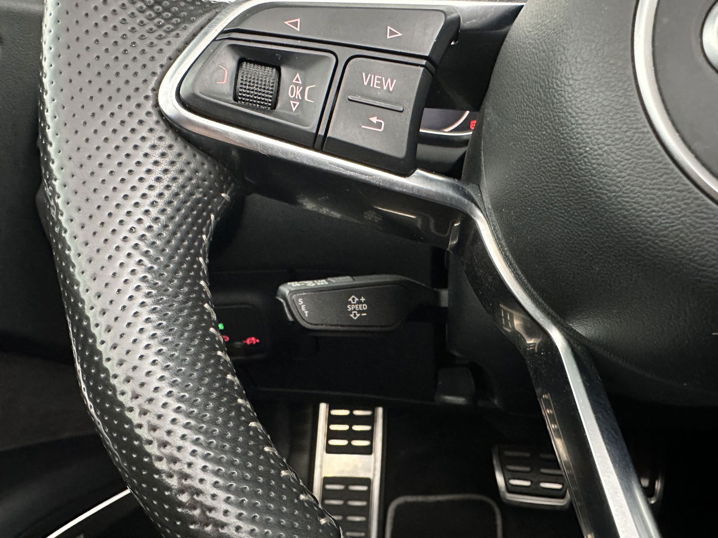 Audi TT Roadster 2.0 TFSI S-Line Pro Line Quattro Aut. *LEATHER-ALCANTARA | FULL-LED | BANG&OLUFSEN-AUDIO | DIGI-COCKPIT | AIR-SCARF | HEATED-SPORTSEATS | NAVI-FULLMAP | DAB+ | KEYLESS | ECC | PDC | 18''ALU*