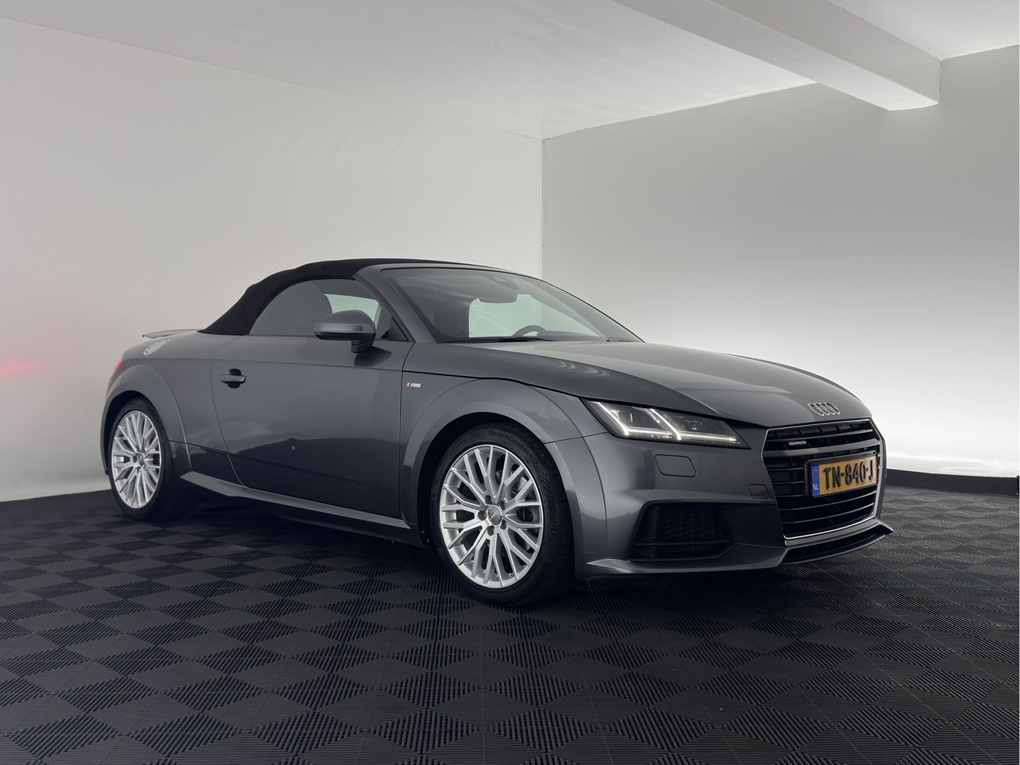 Audi TT Roadster 2.0 TFSI S-Line Pro Line Quattro Aut. *LEATHER-ALCANTARA | FULL-LED | BANG&OLUFSEN-AUDIO | DIGI-COCKPIT | AIR-SCARF | HEATED-SPORTSEATS | NAVI-FULLMAP | DAB+ | KEYLESS | ECC | PDC | 18''ALU*