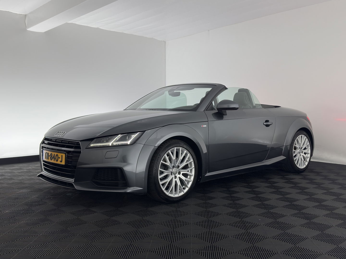Audi TT Roadster 2.0 TFSI S-Line Pro Line Quattro Aut. *LEATHER-ALCANTARA | FULL-LED | BANG&OLUFSEN-AUDIO | DIGI-COCKPIT | AIR-SCARF | HEATED-SPORTSEATS | NAVI-FULLMAP | DAB+ | KEYLESS | ECC | PDC | 18''ALU*