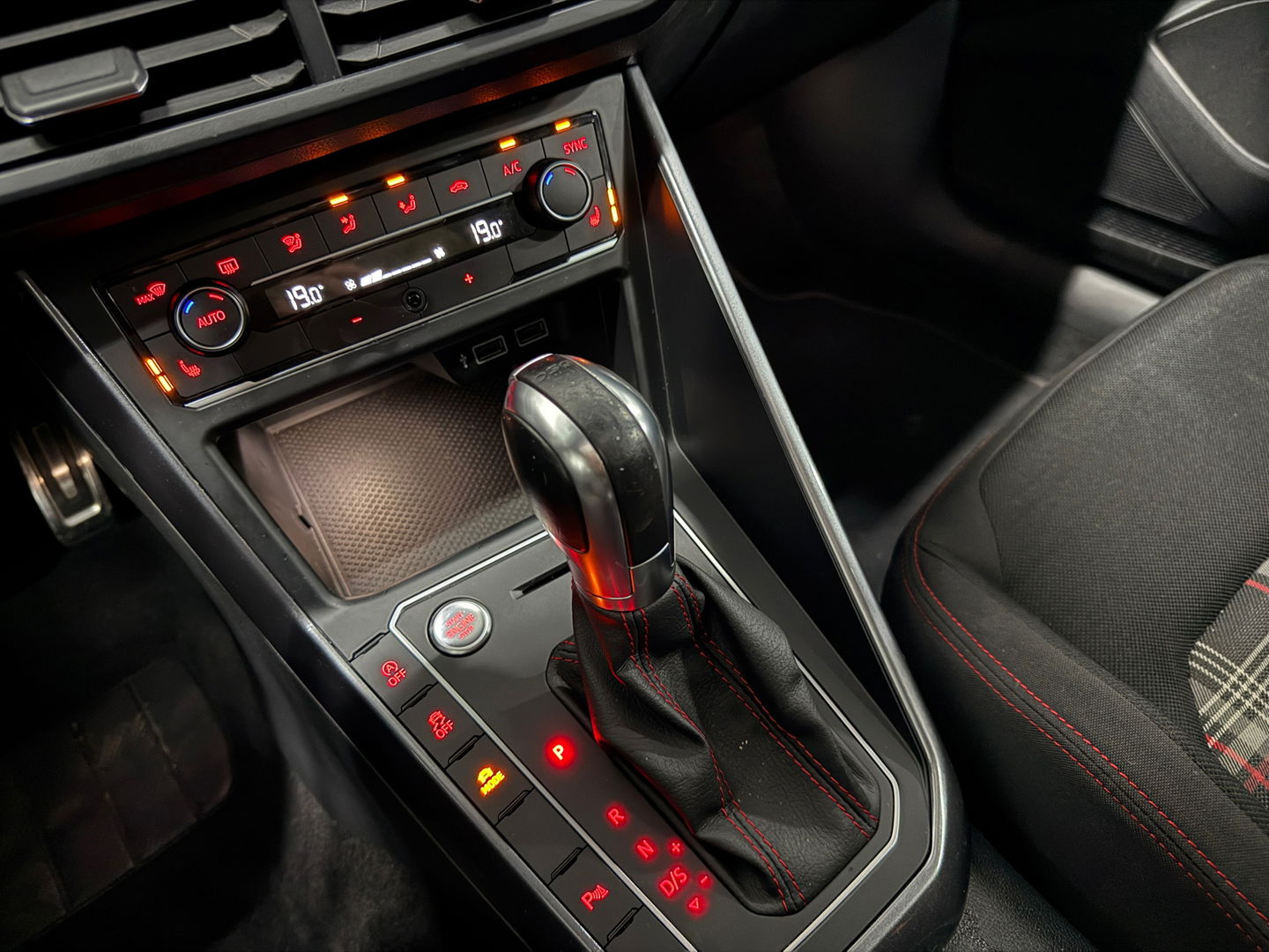 Volkswagen Polo 2.0 TSI GTI Pano*keyless*Cam