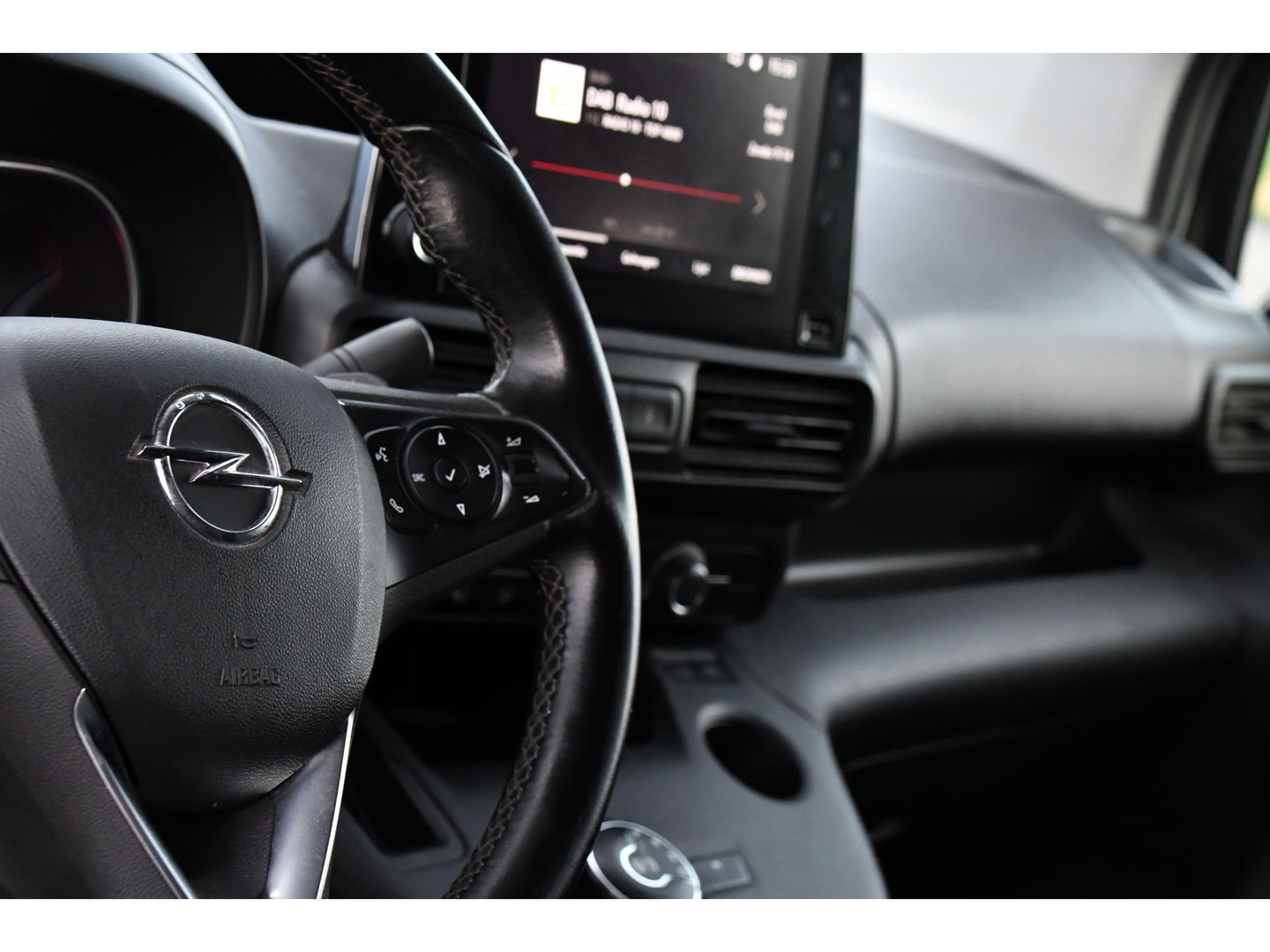 Opel Combo 1.5D L2H1PB Edition Camera, Cruise, Carplay, LED, 130pk, Automaat, Keyless, Multimedia, Uniek!