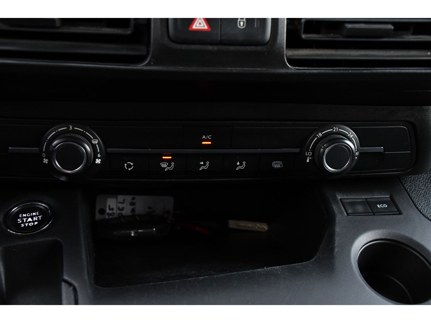 Opel Combo 1.5D L2H1PB Edition Camera, Cruise, Carplay, LED, 130pk, Automaat, Keyless, Multimedia, Uniek!