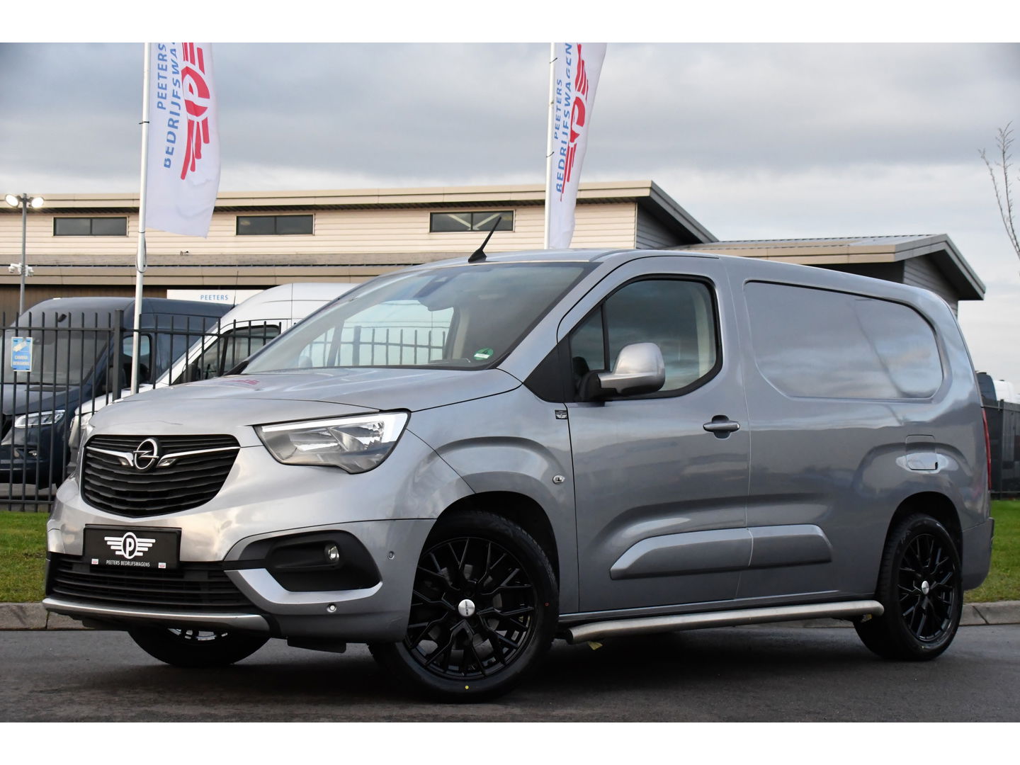 Opel Combo 1.5D L2H1PB Edition Camera, Cruise, Carplay, LED, 130pk, Automaat, Keyless, Multimedia, Uniek!