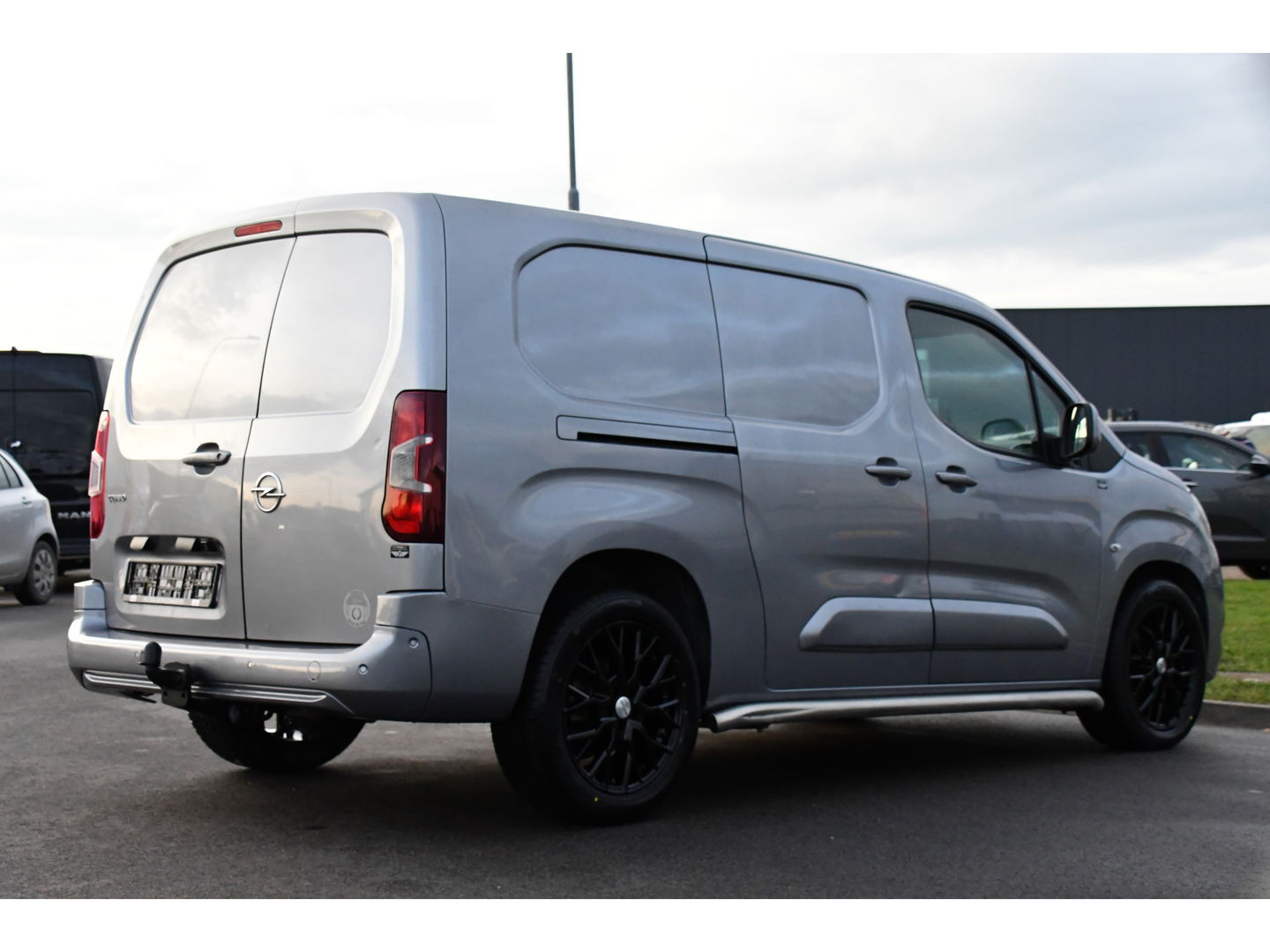 Opel Combo 1.5D L2H1PB Edition Camera, Cruise, Carplay, LED, 130pk, Automaat, Keyless, Multimedia, Uniek!