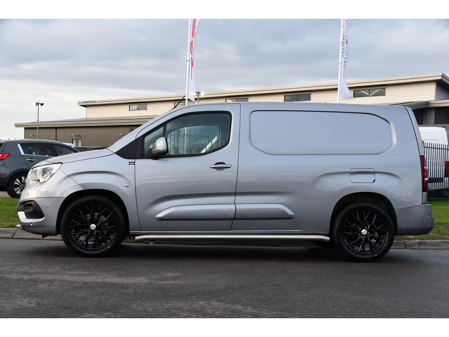 Opel Combo 1.5D L2H1PB Edition Camera, Cruise, Carplay, LED, 130pk, Automaat, Keyless, Multimedia, Uniek!