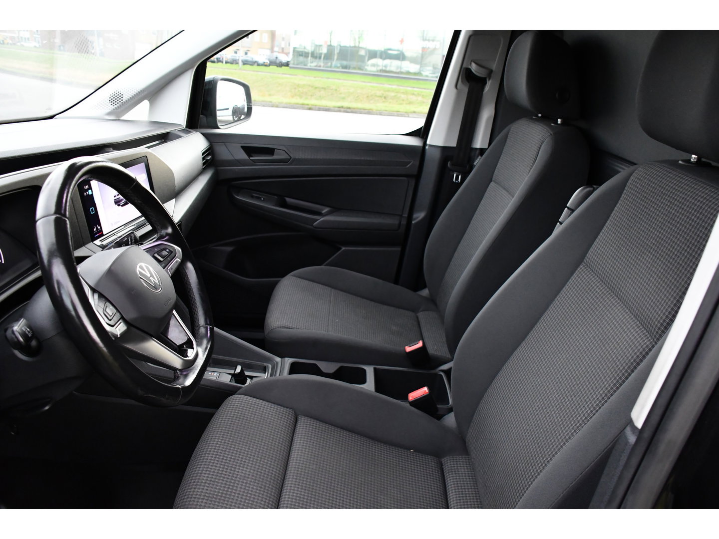 Volkswagen Caddy Cargo 2.0 TDI Black Edition Cruise, Camera, Carplay, LED, NAVI, Automaat, Klep, 122pk, Stoelverwarming, Uniek!