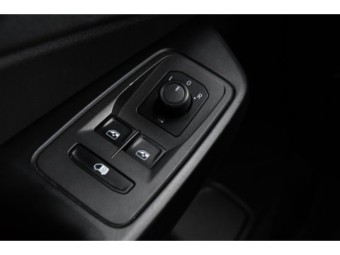 Volkswagen Caddy Cargo 2.0 TDI Black Edition Cruise, Camera, Carplay, LED, NAVI, Automaat, Klep, 122pk, Stoelverwarming, Uniek!