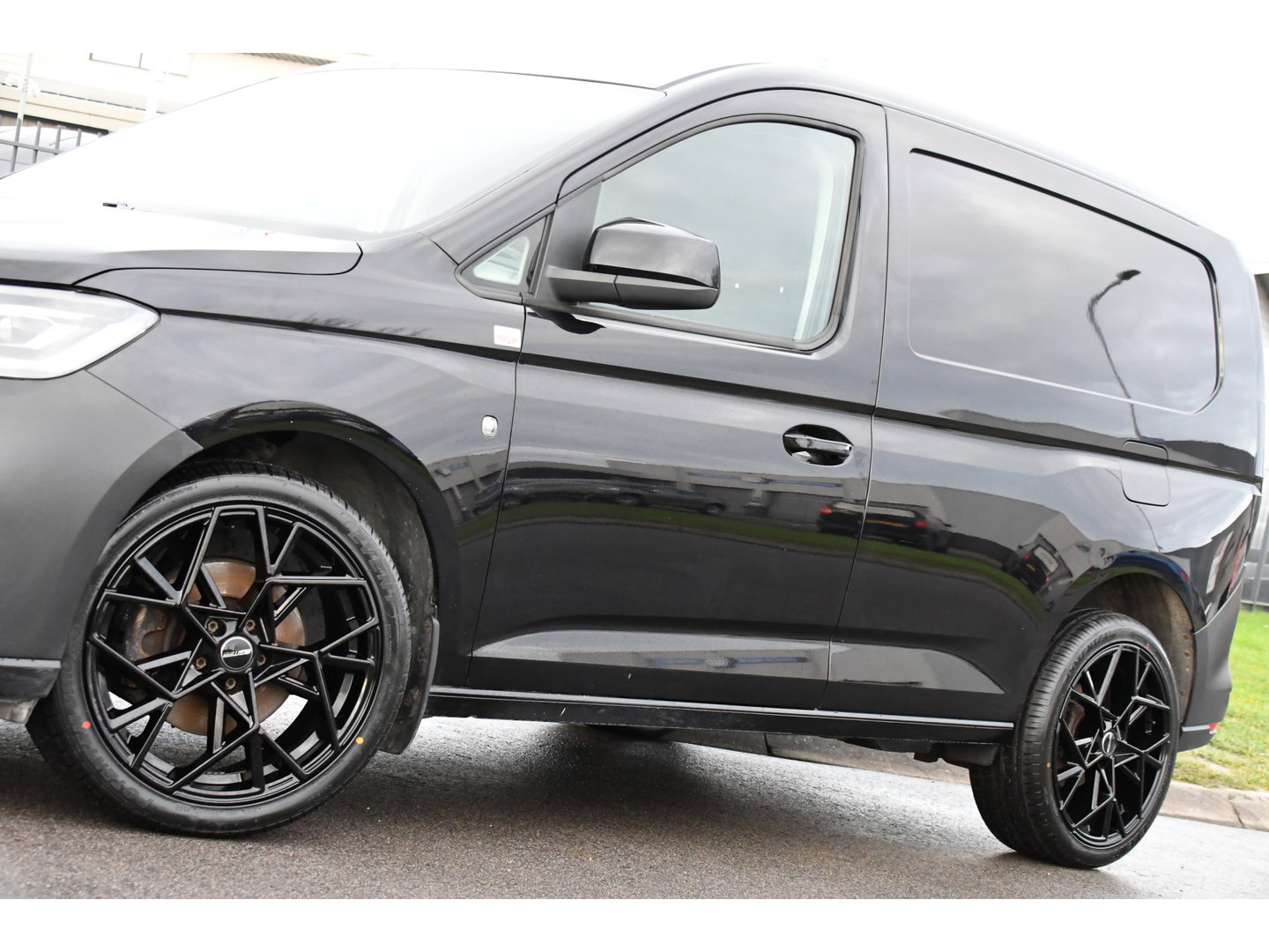 Volkswagen Caddy Cargo 2.0 TDI Black Edition Cruise, Camera, Carplay, LED, NAVI, Automaat, Klep, 122pk, Stoelverwarming, Uniek!