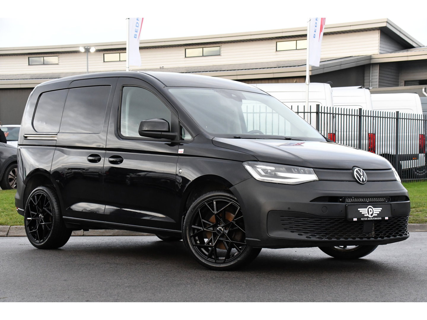 Volkswagen Caddy Cargo 2.0 TDI Black Edition Cruise, Camera, Carplay, LED, NAVI, Automaat, Klep, 122pk, Stoelverwarming, Uniek!