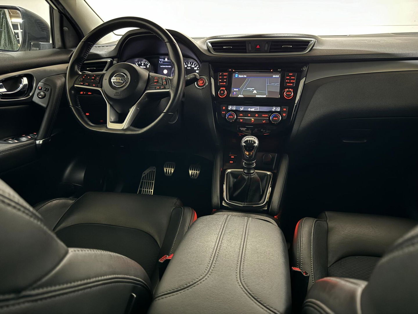 Nissan QASHQAI 1.2 Tekna+ Pano Cruise 360° Stoelv. Trekh. NAP