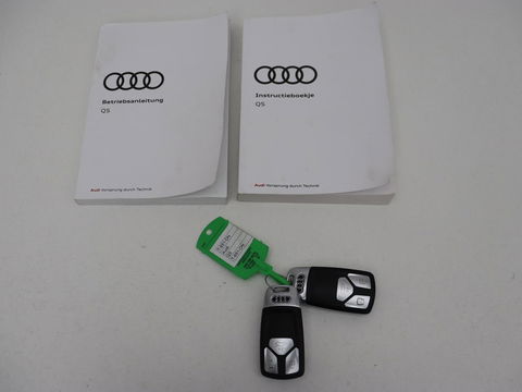 Audi Q5 55 TFSIe quattro S edition | Panoramadak | Carplay | Stoelverwarming | Trekhaak | Adaptive cruise | 20'' | Leder/Alcantara | Camera | Navigatie | DAB | Virtual Cockpit | Full LED | S Line | PHEV | Plug In