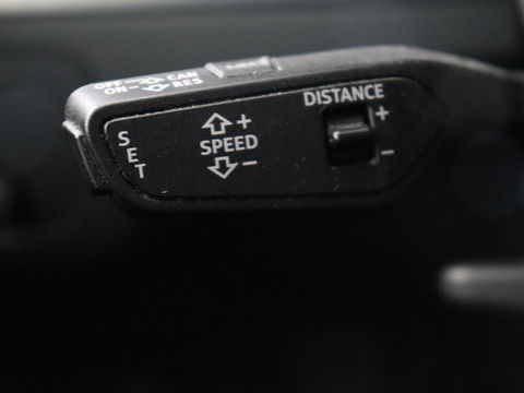 Audi Q5 55 TFSIe quattro S edition | Panoramadak | Carplay | Stoelverwarming | Trekhaak | Adaptive cruise | 20'' | Leder/Alcantara | Camera | Navigatie | DAB | Virtual Cockpit | Full LED | S Line | PHEV | Plug In