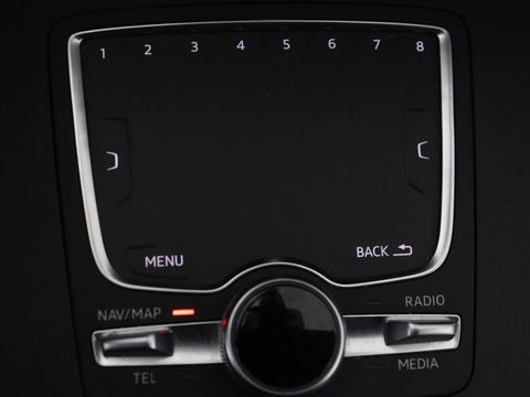 Audi Q5 55 TFSIe quattro S edition | Panoramadak | Carplay | Stoelverwarming | Trekhaak | Adaptive cruise | 20'' | Leder/Alcantara | Camera | Navigatie | DAB | Virtual Cockpit | Full LED | S Line | PHEV | Plug In