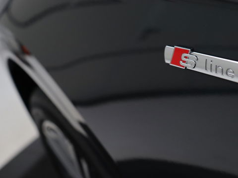 Audi Q5 55 TFSIe quattro S edition | Panoramadak | Carplay | Stoelverwarming | Trekhaak | Adaptive cruise | 20'' | Leder/Alcantara | Camera | Navigatie | DAB | Virtual Cockpit | Full LED | S Line | PHEV | Plug In