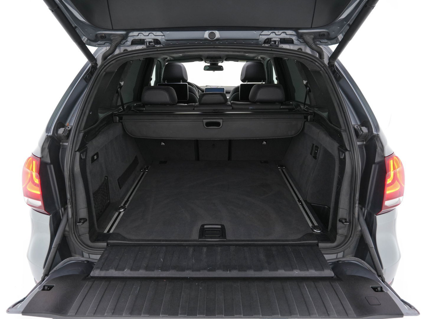 BMW X5 M50d M-Aerodinamica Aut. *PANO | HEAD-UP | LUXURY-LEATHER | ADAPTIVE-CRUISE | SOFT-CLOSE | BANG&OLUFSEN | TOP-VIEW | BLINDSPOT | NIGHT-VISION | MEMORY-PACK | DIGI-COCKPIT | HEATED-COMFORTSEATS | NAVI-FULLMAP |