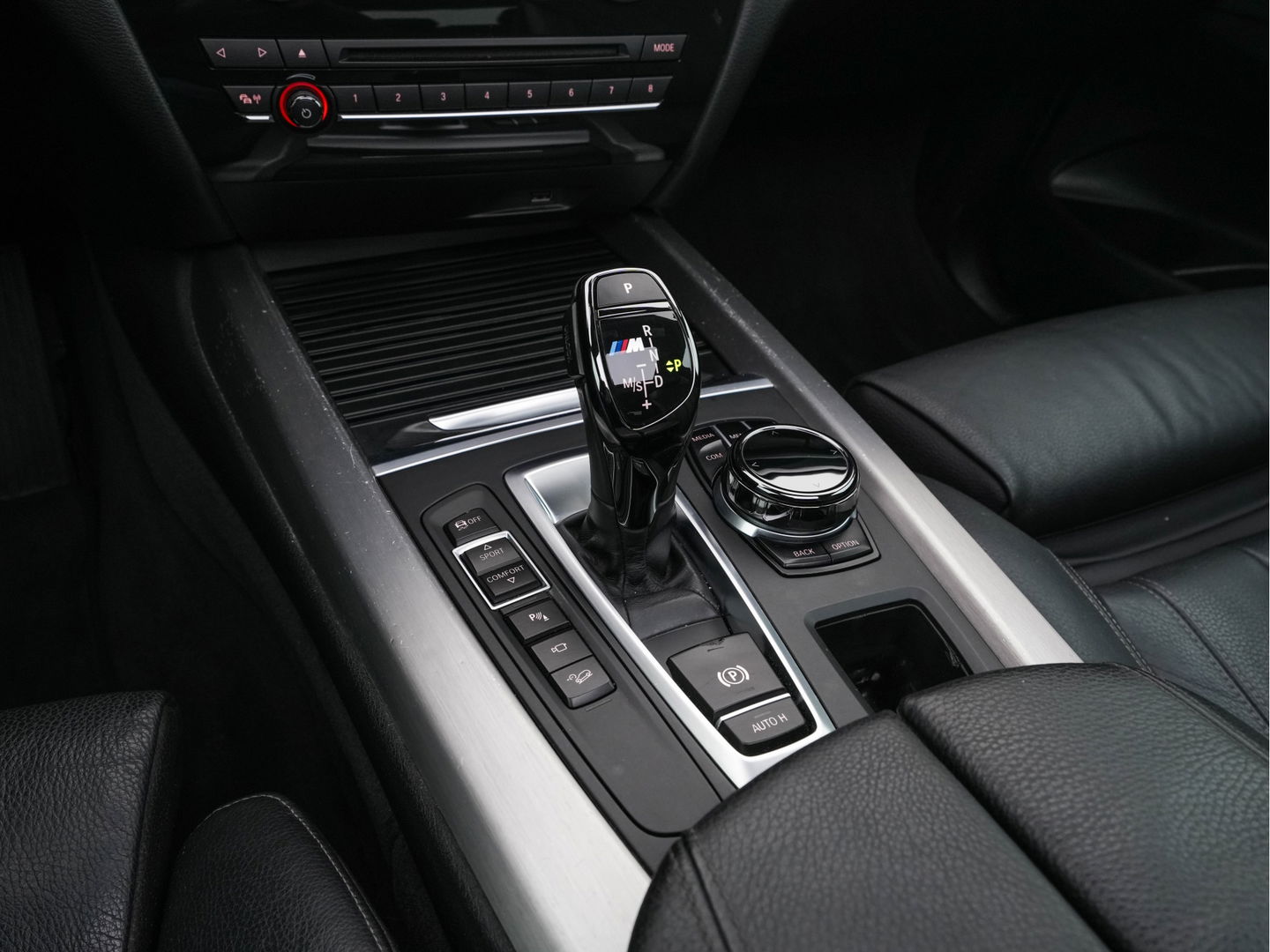 BMW X5 M50d M-Aerodinamica Aut. *PANO | HEAD-UP | LUXURY-LEATHER | ADAPTIVE-CRUISE | SOFT-CLOSE | BANG&OLUFSEN | TOP-VIEW | BLINDSPOT | NIGHT-VISION | MEMORY-PACK | DIGI-COCKPIT | HEATED-COMFORTSEATS | NAVI-FULLMAP |