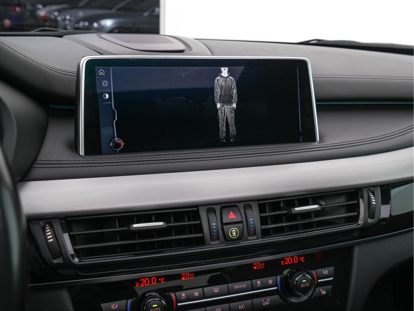 BMW X5 M50d M-Aerodinamica Aut. *PANO | HEAD-UP | LUXURY-LEATHER | ADAPTIVE-CRUISE | SOFT-CLOSE | BANG&OLUFSEN | TOP-VIEW | BLINDSPOT | NIGHT-VISION | MEMORY-PACK | DIGI-COCKPIT | HEATED-COMFORTSEATS | NAVI-FULLMAP |