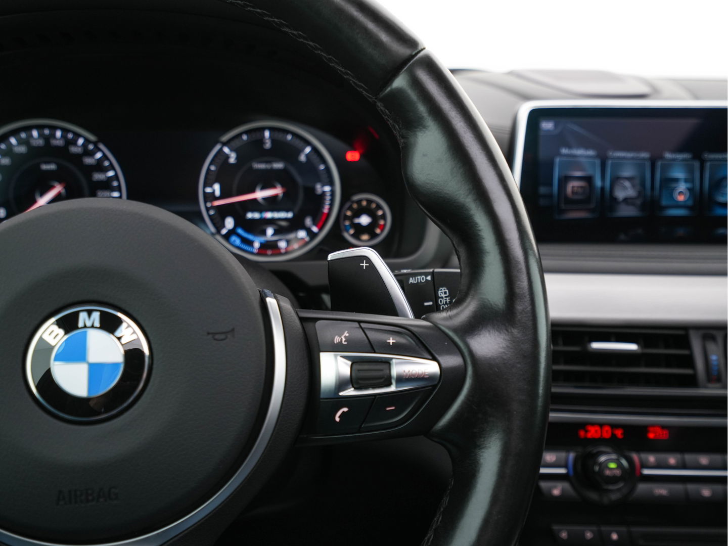 BMW X5 M50d M-Aerodinamica Aut. *PANO | HEAD-UP | LUXURY-LEATHER | ADAPTIVE-CRUISE | SOFT-CLOSE | BANG&OLUFSEN | TOP-VIEW | BLINDSPOT | NIGHT-VISION | MEMORY-PACK | DIGI-COCKPIT | HEATED-COMFORTSEATS | NAVI-FULLMAP |