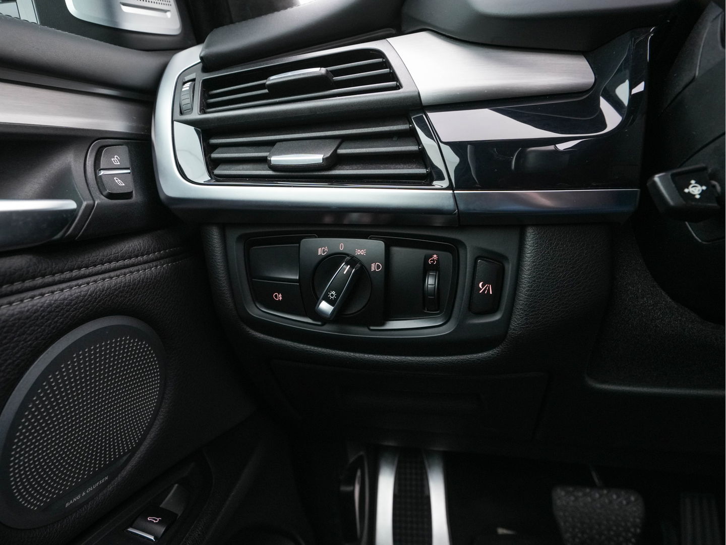 BMW X5 M50d M-Aerodinamica Aut. *PANO | HEAD-UP | LUXURY-LEATHER | ADAPTIVE-CRUISE | SOFT-CLOSE | BANG&OLUFSEN | TOP-VIEW | BLINDSPOT | NIGHT-VISION | MEMORY-PACK | DIGI-COCKPIT | HEATED-COMFORTSEATS | NAVI-FULLMAP |