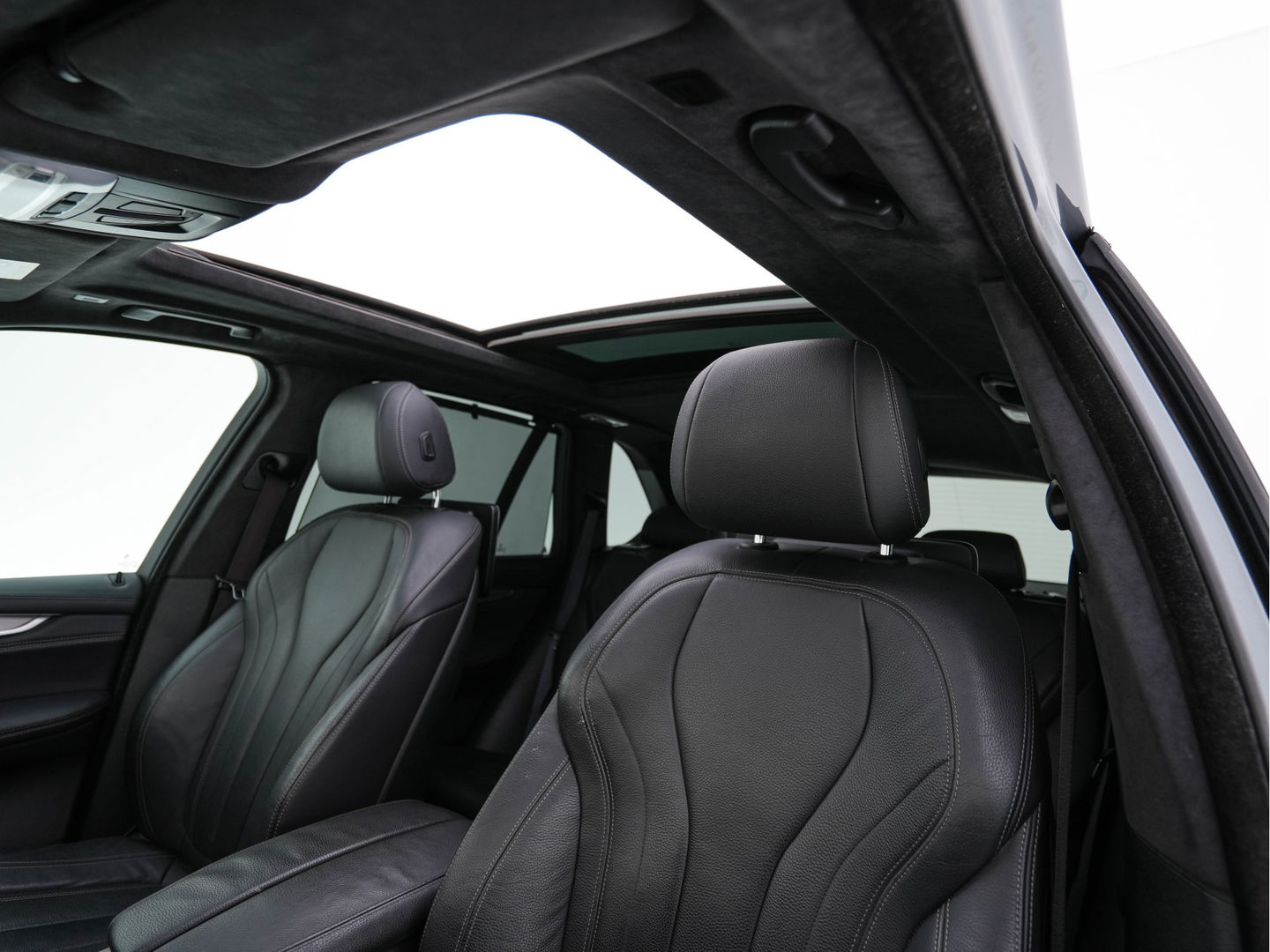 BMW X5 M50d M-Aerodinamica Aut. *PANO | HEAD-UP | LUXURY-LEATHER | ADAPTIVE-CRUISE | SOFT-CLOSE | BANG&OLUFSEN | TOP-VIEW | BLINDSPOT | NIGHT-VISION | MEMORY-PACK | DIGI-COCKPIT | HEATED-COMFORTSEATS | NAVI-FULLMAP |