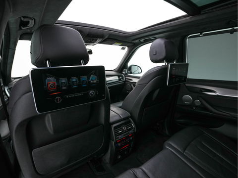 BMW X5 M50d M-Aerodinamica Aut. *PANO | HEAD-UP | LUXURY-LEATHER | ADAPTIVE-CRUISE | SOFT-CLOSE | BANG&OLUFSEN | TOP-VIEW | BLINDSPOT | NIGHT-VISION | MEMORY-PACK | DIGI-COCKPIT | HEATED-COMFORTSEATS | NAVI-FULLMAP |