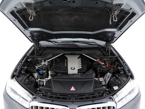 BMW X5 M50d M-Aerodinamica Aut. *PANO | HEAD-UP | LUXURY-LEATHER | ADAPTIVE-CRUISE | SOFT-CLOSE | BANG&OLUFSEN | TOP-VIEW | BLINDSPOT | NIGHT-VISION | MEMORY-PACK | DIGI-COCKPIT | HEATED-COMFORTSEATS | NAVI-FULLMAP |