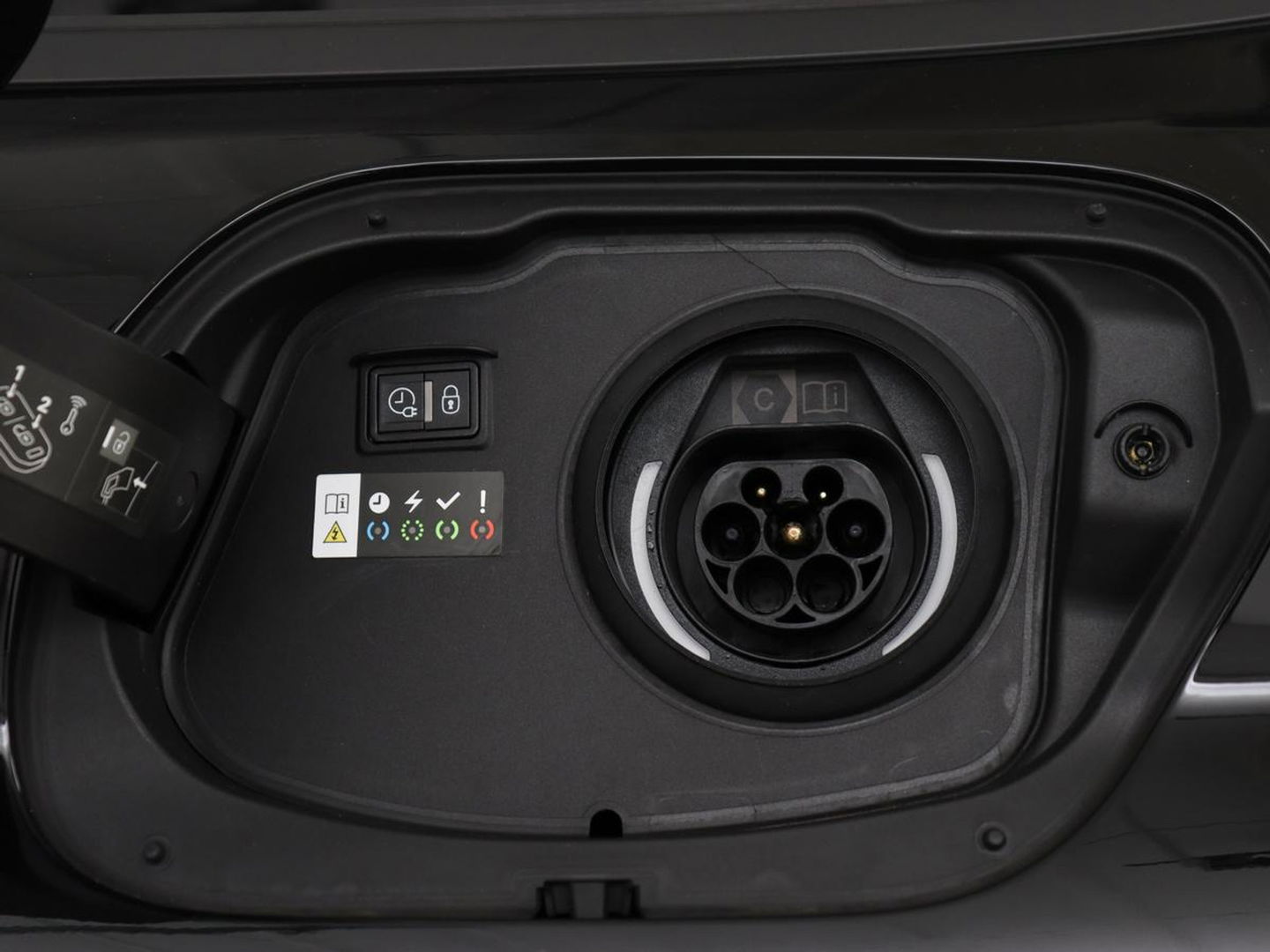 Peugeot 308 1.6 PHEV Active Pack Business | Stoelverwarming | Half leder | Sportstoelen | Carplay | Parkeerhulp | Full LED | Climate control | Bluetooth | Cruise control | Plug In