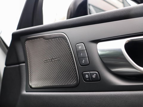 Volvo XC60 T6 AWD Plus Dark MY2026 360 | 21 inch | Harman Kardon