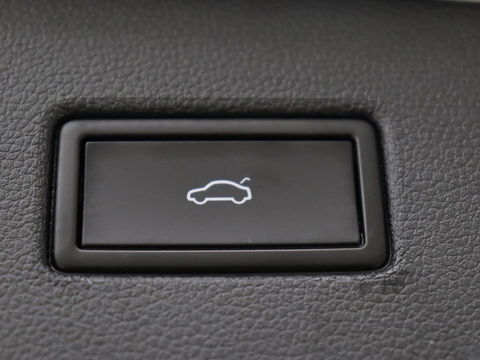 Volkswagen Tiguan 1.4 TSI eHybrid R-Line | Panoramadak | Trekhaak | Head-Up | Stoelverwarming | Adaptive cruise | Camera | Carplay | Matrix LED | Navigatie | 19'' | Virtual Cockpit | PHEV | Plug In