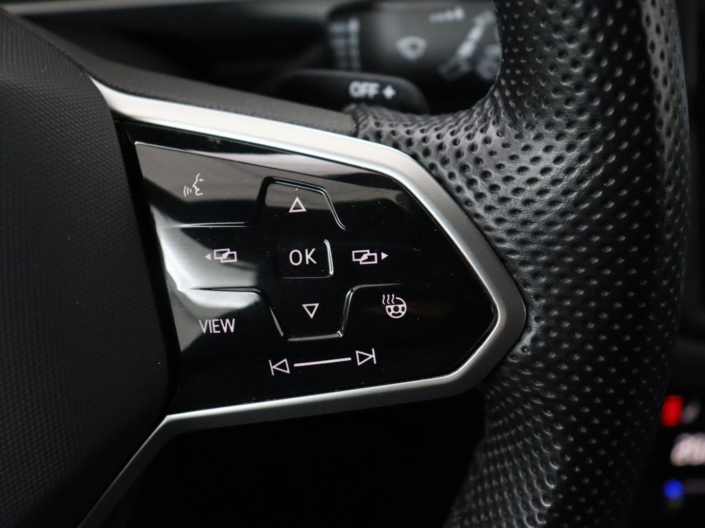 Volkswagen Tiguan 1.4 TSI eHybrid R-Line | Panoramadak | Trekhaak | Head-Up | Stoelverwarming | Adaptive cruise | Camera | Carplay | Matrix LED | Navigatie | 19'' | Virtual Cockpit | PHEV | Plug In