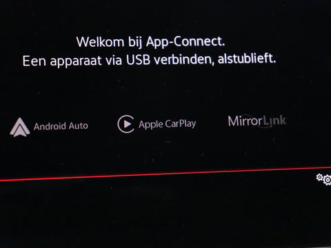 Volkswagen Tiguan 1.4 TSI eHybrid R-Line | Panoramadak | Trekhaak | Head-Up | Stoelverwarming | Adaptive cruise | Camera | Carplay | Matrix LED | Navigatie | 19'' | Virtual Cockpit | PHEV | Plug In