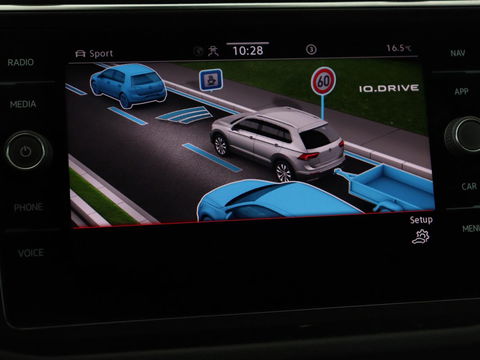 Volkswagen Tiguan 1.4 TSI eHybrid R-Line | Panoramadak | Trekhaak | Head-Up | Stoelverwarming | Adaptive cruise | Camera | Carplay | Matrix LED | Navigatie | 19'' | Virtual Cockpit | PHEV | Plug In