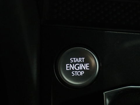 Volkswagen Tiguan 1.4 TSI eHybrid R-Line | Panoramadak | Trekhaak | Head-Up | Stoelverwarming | Adaptive cruise | Camera | Carplay | Matrix LED | Navigatie | 19'' | Virtual Cockpit | PHEV | Plug In