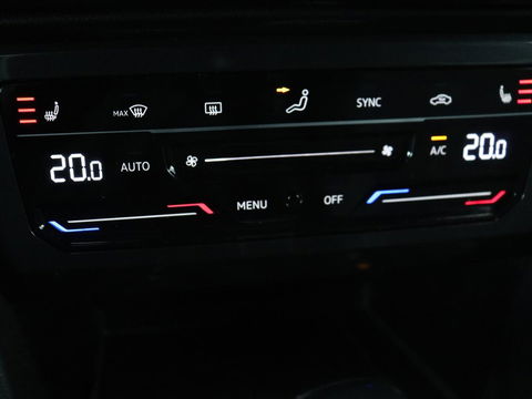 Volkswagen Tiguan 1.4 TSI eHybrid R-Line | Panoramadak | Trekhaak | Head-Up | Stoelverwarming | Adaptive cruise | Camera | Carplay | Matrix LED | Navigatie | 19'' | Virtual Cockpit | PHEV | Plug In