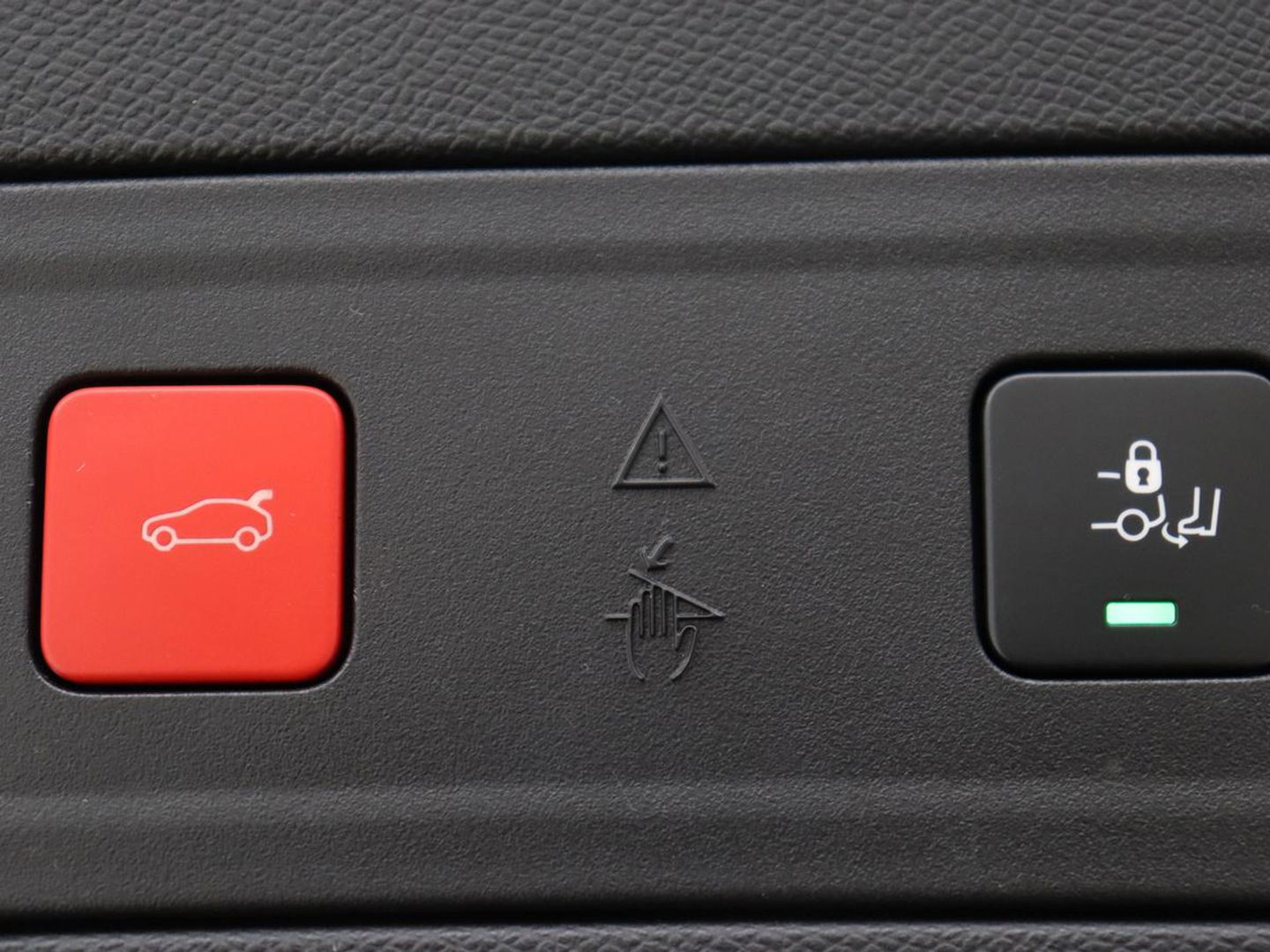 Peugeot 508 1.6 HYbrid 225 Allure | Adaptive cruise | Half leder | Marix LED | Carplay | Camera | Keyless | Navigatie | Getint glas | Climate control | PHEV | Plug In