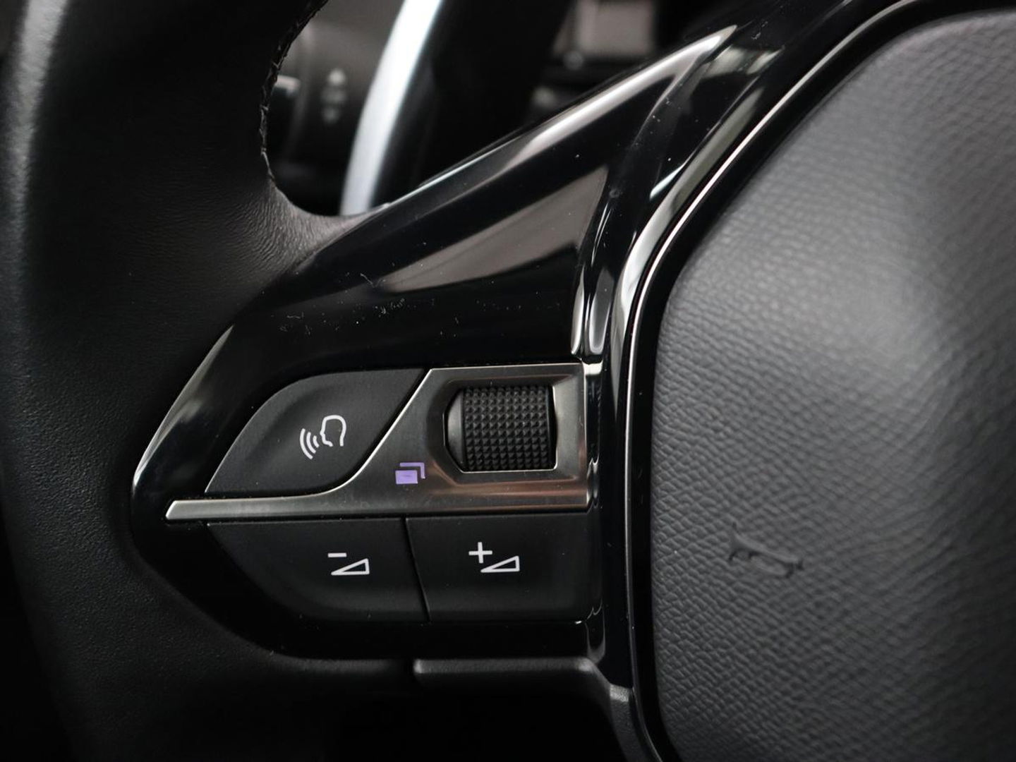 Peugeot 508 1.6 HYbrid 225 Allure | Adaptive cruise | Half leder | Marix LED | Carplay | Camera | Keyless | Navigatie | Getint glas | Climate control | PHEV | Plug In