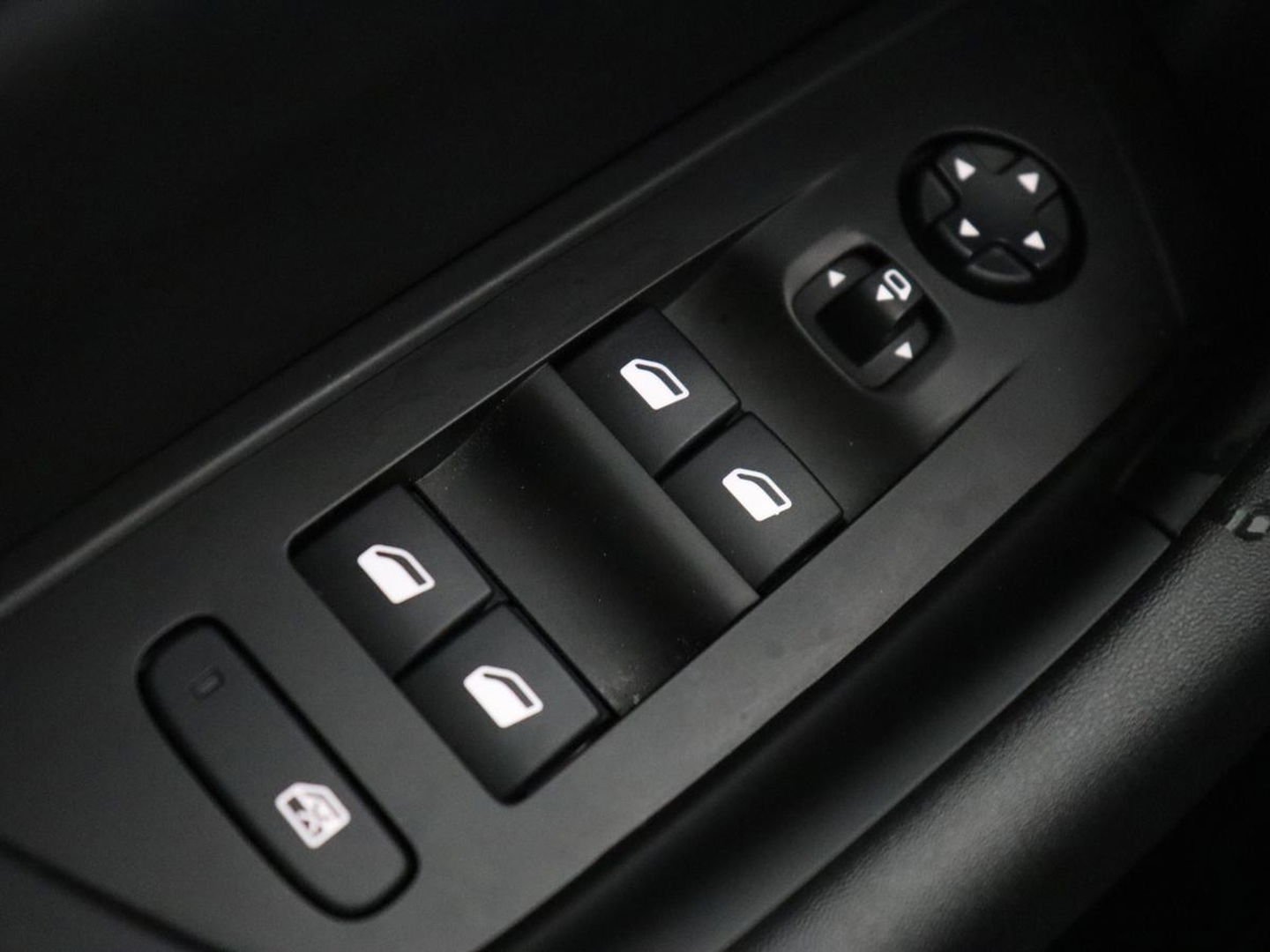 Peugeot 508 1.6 HYbrid 225 Allure | Adaptive cruise | Half leder | Marix LED | Carplay | Camera | Keyless | Navigatie | Getint glas | Climate control | PHEV | Plug In