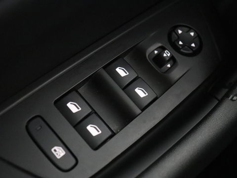 Peugeot 508 1.6 HYbrid 225 Allure | Adaptive cruise | Half leder | Marix LED | Carplay | Camera | Keyless | Navigatie | Getint glas | Climate control | PHEV | Plug In