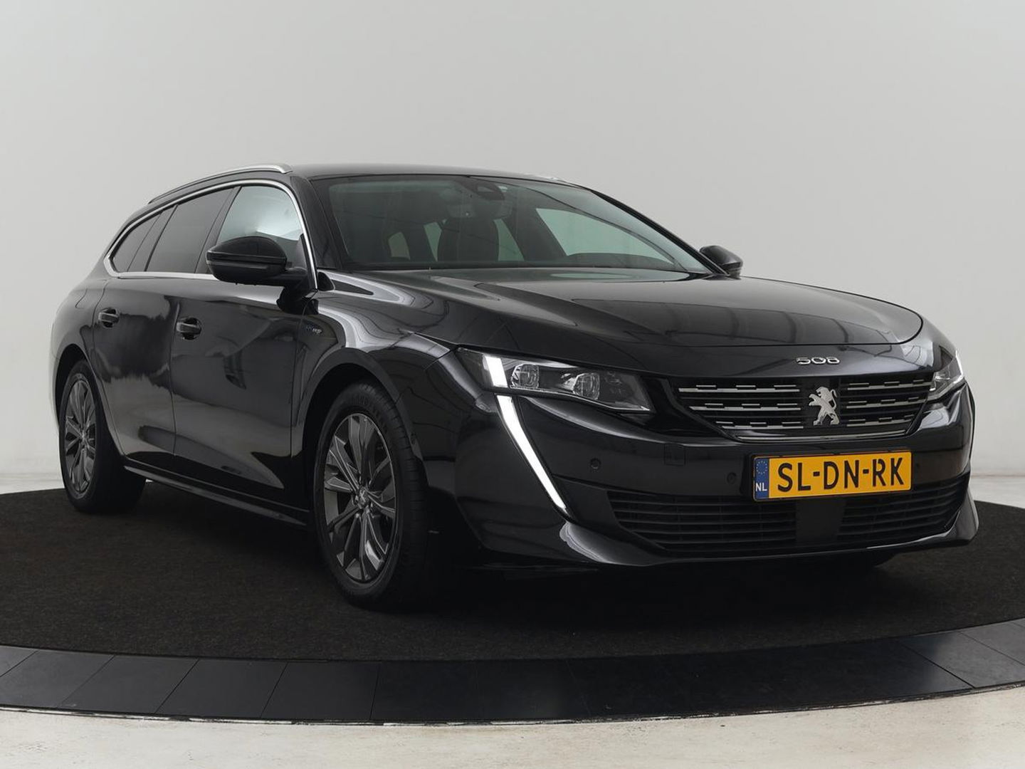 Peugeot 508 1.6 HYbrid 225 Allure | Adaptive cruise | Half leder | Marix LED | Carplay | Camera | Keyless | Navigatie | Getint glas | Climate control | PHEV | Plug In