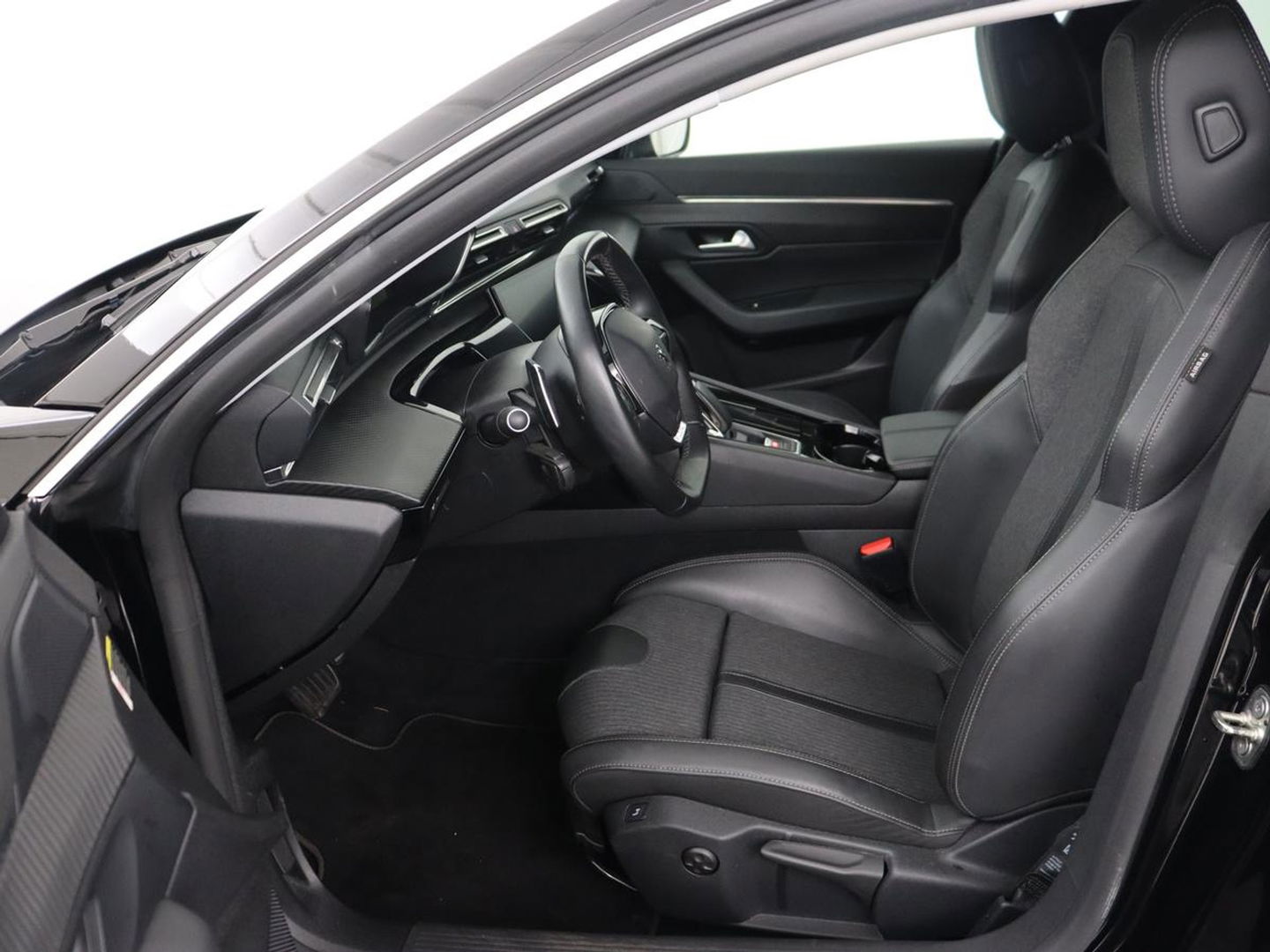 Peugeot 508 1.6 HYbrid 225 Allure | Adaptive cruise | Half leder | Marix LED | Carplay | Camera | Keyless | Navigatie | Getint glas | Climate control | PHEV | Plug In