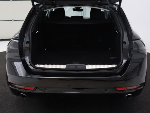 Peugeot 508 1.6 HYbrid 225 Allure | Adaptive cruise | Half leder | Marix LED | Carplay | Camera | Keyless | Navigatie | Getint glas | Climate control | PHEV | Plug In